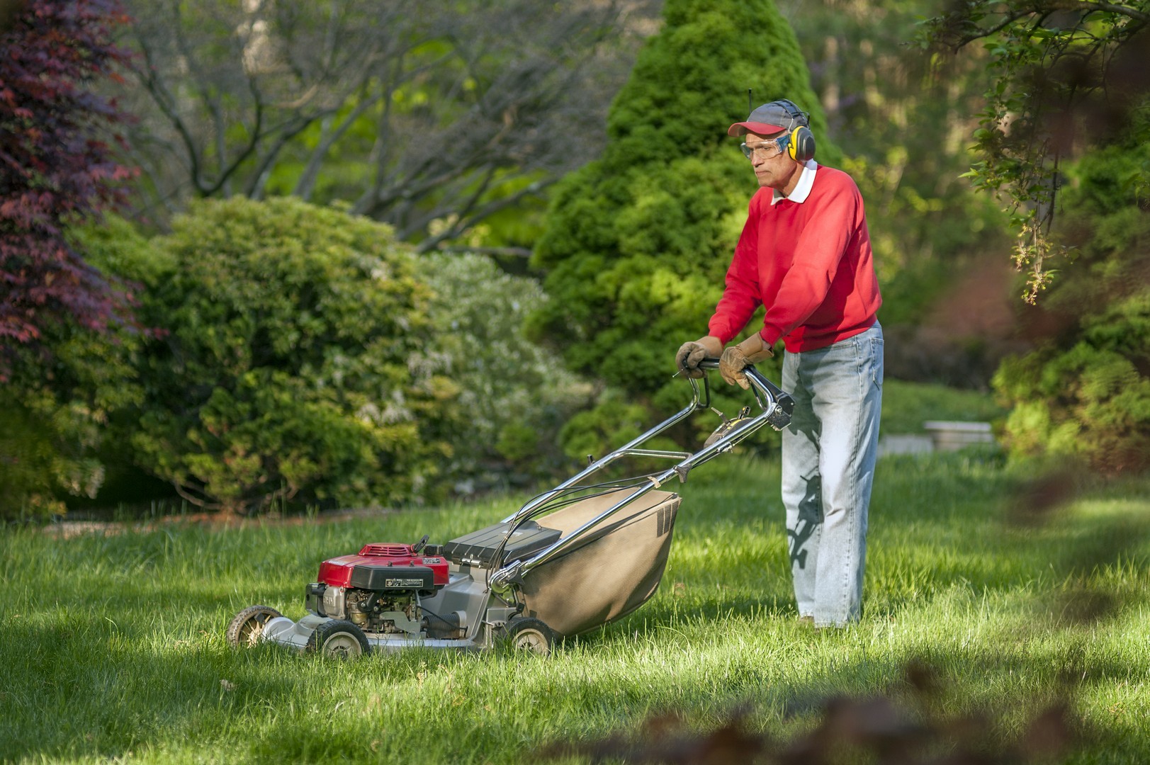 Lawnmower repairs and servicing